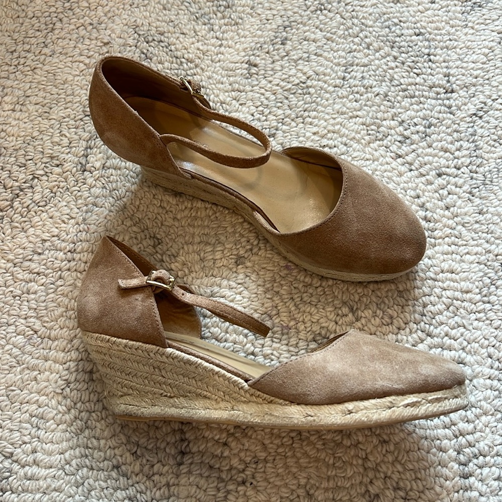 Talbots “Lyndsay” tan silk suede espadrille wedges